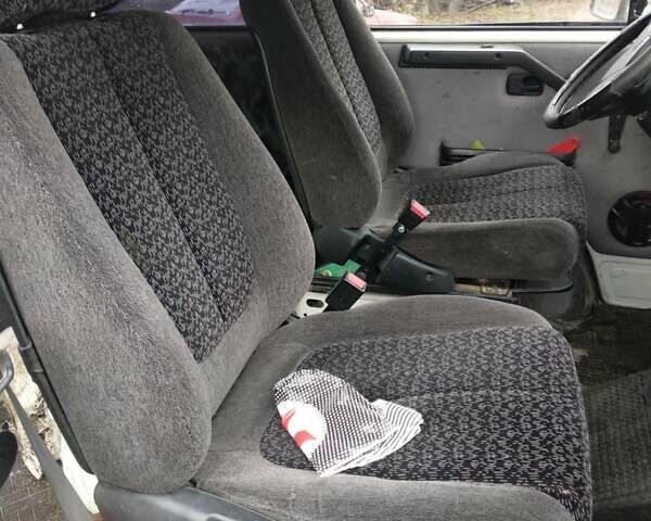 Білий Фольксваген Transporter, об'ємом двигуна 1.59 л та пробігом 300 тис. км за 3200 $, фото 8 на Automoto.ua