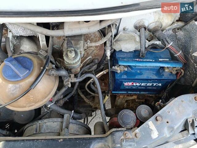 Белый Фольксваген Transporter, объемом двигателя 2.4 л и пробегом 474 тыс. км за 3500 $, фото 11 на Automoto.ua