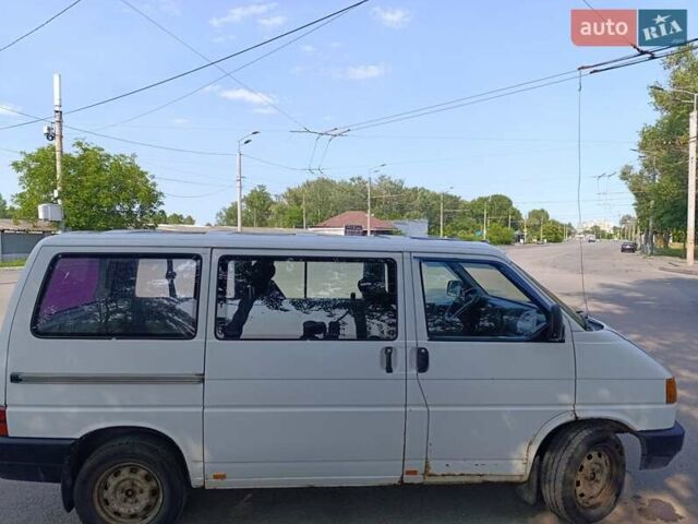 Белый Фольксваген Transporter, объемом двигателя 2.4 л и пробегом 474 тыс. км за 3500 $, фото 2 на Automoto.ua
