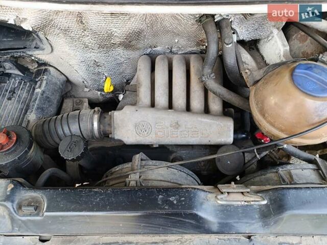 Белый Фольксваген Transporter, объемом двигателя 2.4 л и пробегом 474 тыс. км за 3500 $, фото 13 на Automoto.ua