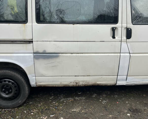 Белый Фольксваген Transporter, объемом двигателя 1.9 л и пробегом 380 тыс. км за 4000 $, фото 6 на Automoto.ua