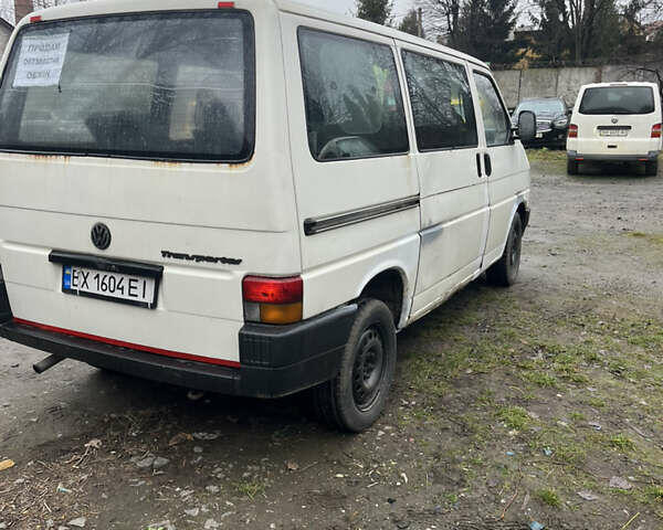 Белый Фольксваген Transporter, объемом двигателя 1.9 л и пробегом 380 тыс. км за 4000 $, фото 2 на Automoto.ua