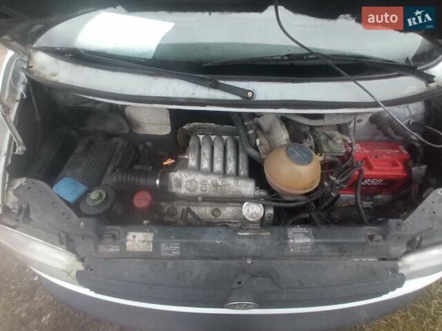 Білий Фольксваген Transporter, об'ємом двигуна 2.37 л та пробігом 300 тис. км за 4700 $, фото 6 на Automoto.ua