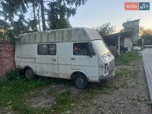 Белый Фольксваген Transporter, объемом двигателя 2.4 л и пробегом 600 тыс. км за 1800 $, фото 2 на Automoto.ua