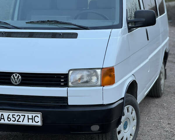 Білий Фольксваген Transporter, об'ємом двигуна 2.4 л та пробігом 400 тис. км за 5200 $, фото 8 на Automoto.ua