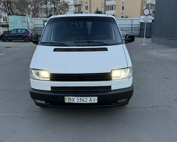 Белый Фольксваген Transporter, объемом двигателя 1.9 л и пробегом 350 тыс. км за 4799 $, фото 2 на Automoto.ua