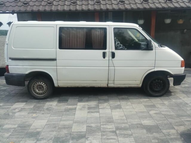 Белый Фольксваген Transporter, объемом двигателя 0 л и пробегом 500 тыс. км за 2250 $, фото 2 на Automoto.ua