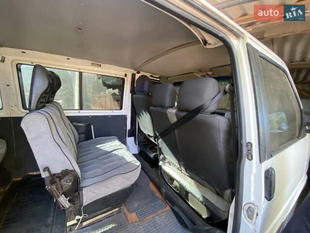 Белый Фольксваген Transporter, объемом двигателя 2.4 л и пробегом 500 тыс. км за 3600 $, фото 11 на Automoto.ua