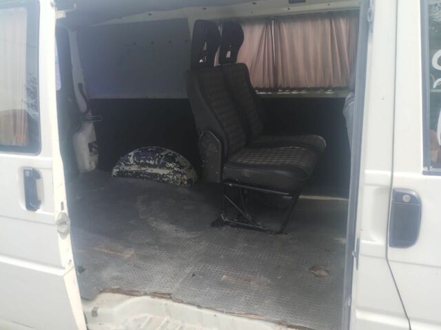 Белый Фольксваген Transporter, объемом двигателя 0 л и пробегом 500 тыс. км за 2250 $, фото 6 на Automoto.ua