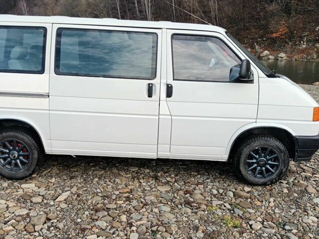 Белый Фольксваген Transporter, объемом двигателя 1.9 л и пробегом 374 тыс. км за 3399 $, фото 2 на Automoto.ua