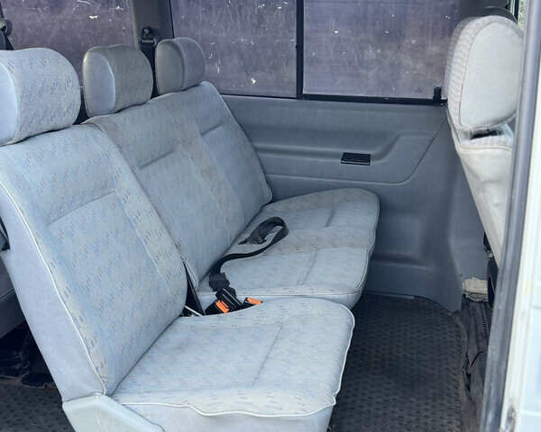 Білий Фольксваген Transporter, об'ємом двигуна 2.4 л та пробігом 400 тис. км за 5200 $, фото 24 на Automoto.ua