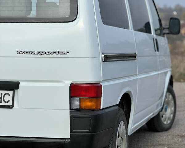 Білий Фольксваген Transporter, об'ємом двигуна 2.4 л та пробігом 400 тис. км за 5200 $, фото 10 на Automoto.ua