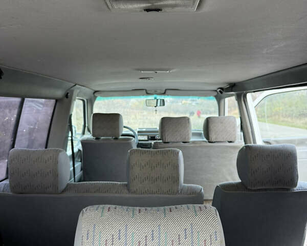 Білий Фольксваген Transporter, об'ємом двигуна 2.4 л та пробігом 400 тис. км за 5200 $, фото 27 на Automoto.ua