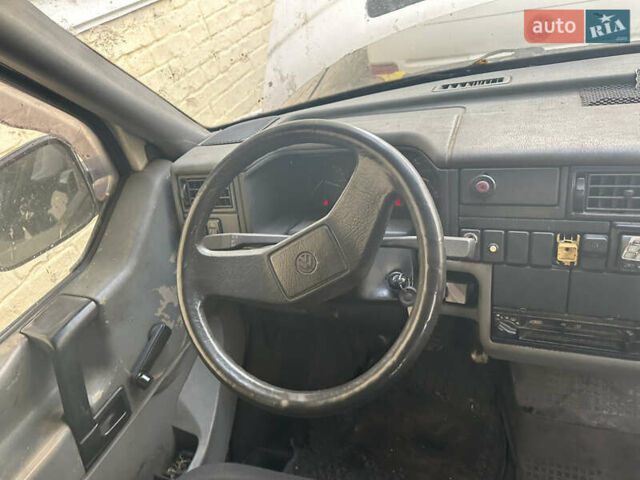 Білий Фольксваген Transporter, об'ємом двигуна 1.9 л та пробігом 500 тис. км за 2650 $, фото 1 на Automoto.ua