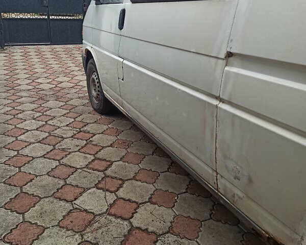 Белый Фольксваген Transporter, объемом двигателя 2.37 л и пробегом 504 тыс. км за 2800 $, фото 5 на Automoto.ua