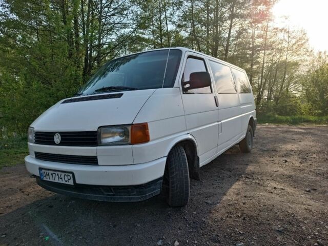 Білий Фольксваген Transporter, об'ємом двигуна 2.4 л та пробігом 1000 тис. км за 3500 $, фото 2 на Automoto.ua