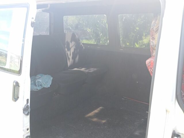 Белый Фольксваген Transporter, объемом двигателя 2.4 л и пробегом 600 тыс. км за 3500 $, фото 4 на Automoto.ua