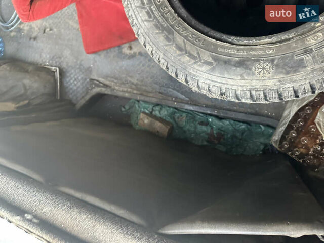 Білий Фольксваген Transporter, об'ємом двигуна 1.9 л та пробігом 500 тис. км за 2650 $, фото 10 на Automoto.ua