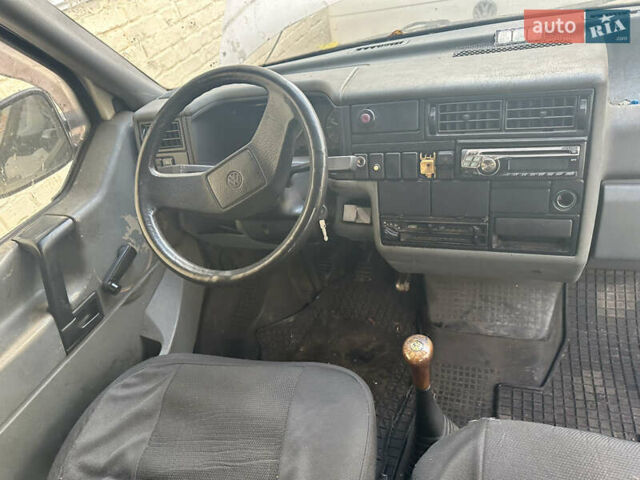 Білий Фольксваген Transporter, об'ємом двигуна 1.9 л та пробігом 500 тис. км за 2650 $, фото 12 на Automoto.ua