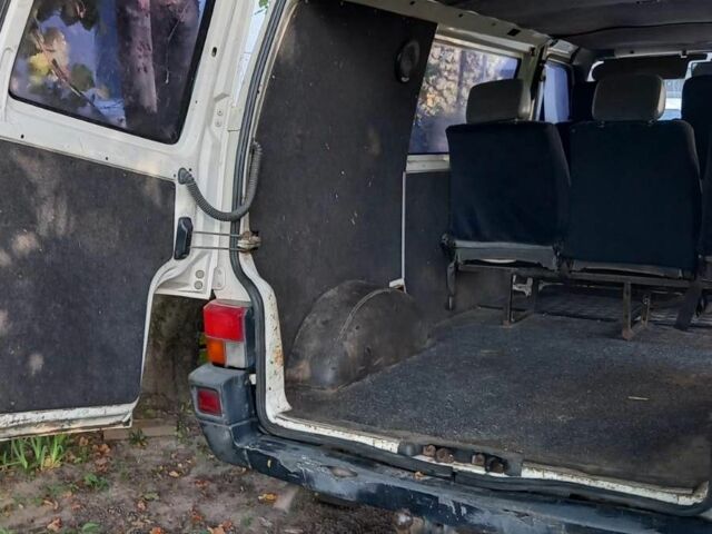 Белый Фольксваген Transporter, объемом двигателя 2.4 л и пробегом 355 тыс. км за 2400 $, фото 4 на Automoto.ua