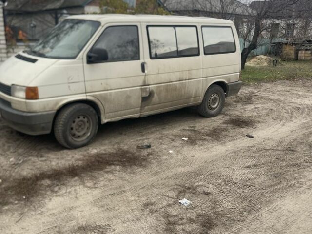 Белый Фольксваген Transporter, объемом двигателя 2.4 л и пробегом 366 тыс. км за 2200 $, фото 1 на Automoto.ua
