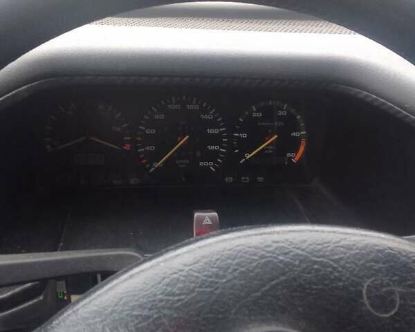 Білий Фольксваген Transporter, об'ємом двигуна 2.4 л та пробігом 700 тис. км за 3800 $, фото 4 на Automoto.ua