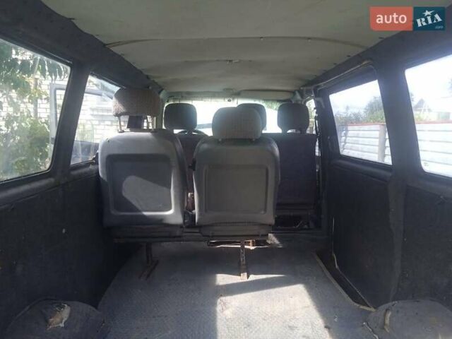 Білий Фольксваген Transporter, об'ємом двигуна 2.4 л та пробігом 500 тис. км за 2900 $, фото 2 на Automoto.ua