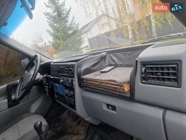Белый Фольксваген Transporter, объемом двигателя 2.5 л и пробегом 335 тыс. км за 3600 $, фото 16 на Automoto.ua