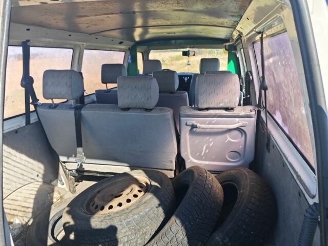 Белый Фольксваген Transporter, объемом двигателя 2.4 л и пробегом 699 тыс. км за 3650 $, фото 6 на Automoto.ua