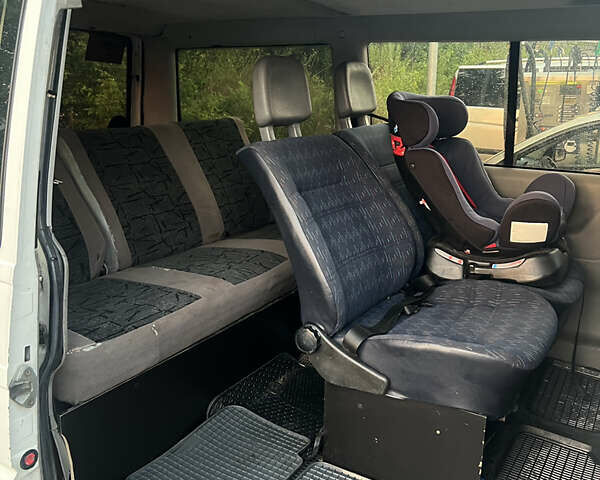 Білий Фольксваген Transporter, об'ємом двигуна 1.9 л та пробігом 390 тис. км за 4600 $, фото 6 на Automoto.ua