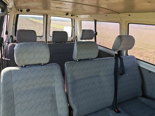 Белый Фольксваген Transporter, объемом двигателя 2.4 л и пробегом 699 тыс. км за 3650 $, фото 7 на Automoto.ua