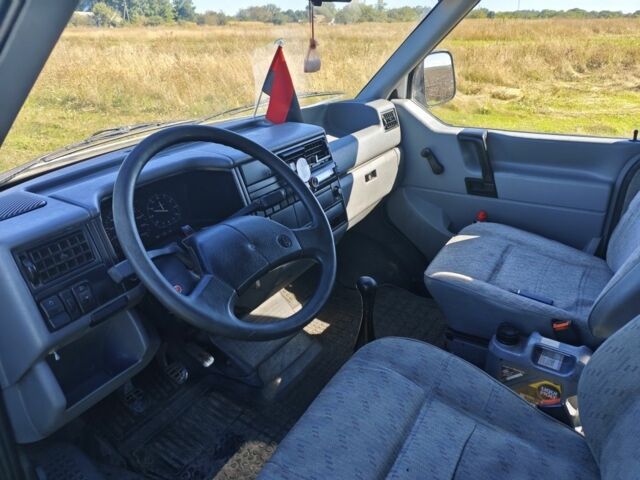 Белый Фольксваген Transporter, объемом двигателя 2.4 л и пробегом 699 тыс. км за 3650 $, фото 11 на Automoto.ua