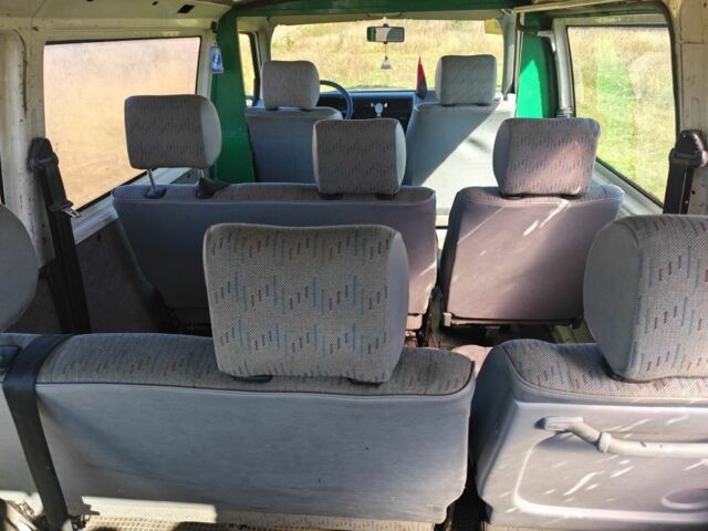 Белый Фольксваген Transporter, объемом двигателя 2.4 л и пробегом 699 тыс. км за 3650 $, фото 8 на Automoto.ua