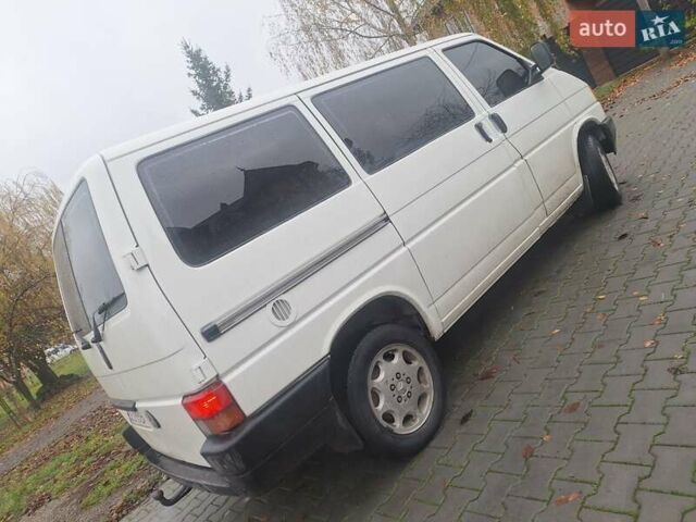 Белый Фольксваген Transporter, объемом двигателя 2.5 л и пробегом 335 тыс. км за 3600 $, фото 4 на Automoto.ua