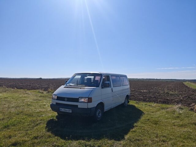 Белый Фольксваген Transporter, объемом двигателя 2.4 л и пробегом 699 тыс. км за 3650 $, фото 1 на Automoto.ua