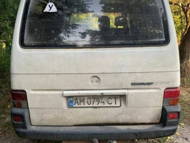 Белый Фольксваген Transporter, объемом двигателя 1.9 л и пробегом 1000 тыс. км за 3500 $, фото 2 на Automoto.ua