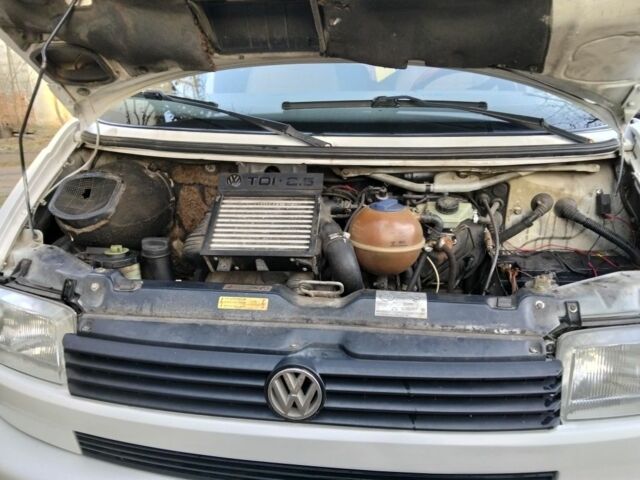 Белый Фольксваген Transporter, объемом двигателя 2.5 л и пробегом 365 тыс. км за 6200 $, фото 7 на Automoto.ua