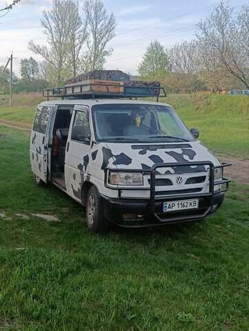 Белый Фольксваген Transporter, объемом двигателя 2.5 л и пробегом 300 тыс. км за 5000 $, фото 6 на Automoto.ua