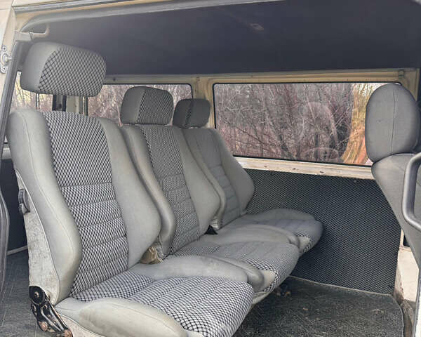 Белый Фольксваген Transporter, объемом двигателя 1.9 л и пробегом 100 тыс. км за 4950 $, фото 3 на Automoto.ua