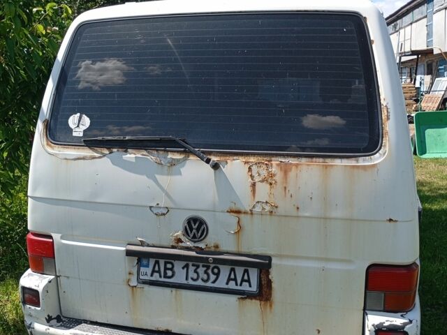 Белый Фольксваген Transporter, объемом двигателя 2.4 л и пробегом 600 тыс. км за 3500 $, фото 3 на Automoto.ua