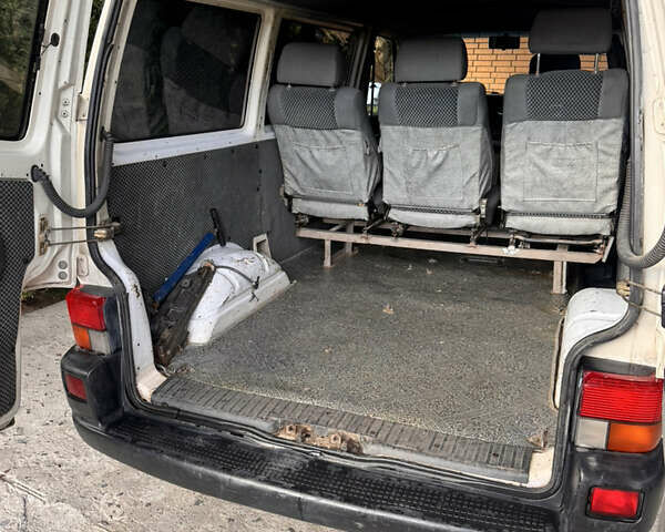 Белый Фольксваген Transporter, объемом двигателя 1.9 л и пробегом 100 тыс. км за 4950 $, фото 5 на Automoto.ua