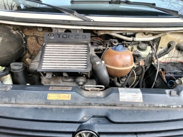 Белый Фольксваген Transporter, объемом двигателя 2.5 л и пробегом 365 тыс. км за 6200 $, фото 9 на Automoto.ua