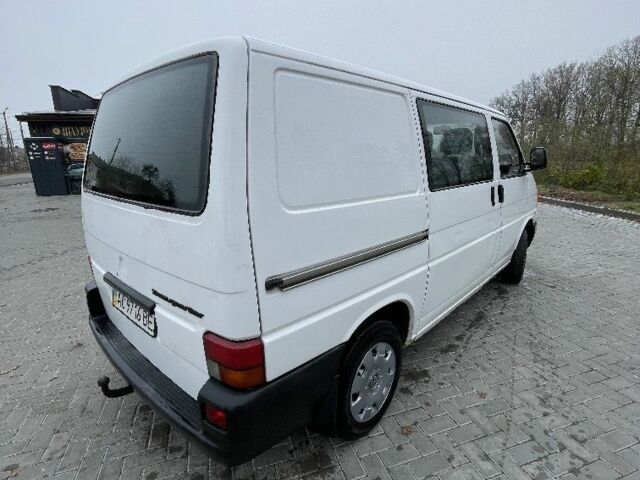 Белый Фольксваген Transporter, объемом двигателя 1 л и пробегом 390 тыс. км за 4000 $, фото 2 на Automoto.ua