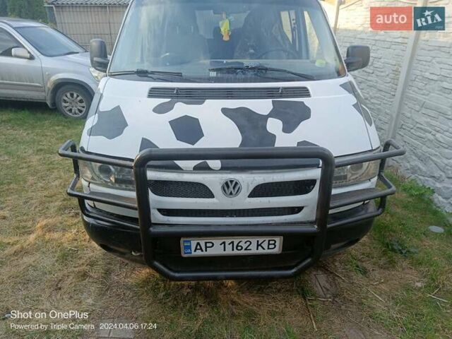 Белый Фольксваген Transporter, объемом двигателя 2.5 л и пробегом 300 тыс. км за 5000 $, фото 3 на Automoto.ua