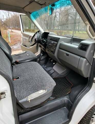 Белый Фольксваген Transporter, объемом двигателя 2.4 л и пробегом 659 тыс. км за 4950 $, фото 13 на Automoto.ua