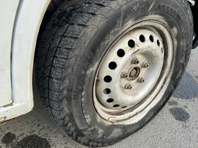 Белый Фольксваген Transporter, объемом двигателя 1.9 л и пробегом 350 тыс. км за 2200 $, фото 10 на Automoto.ua