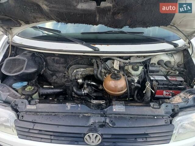 Белый Фольксваген Transporter, объемом двигателя 1.9 л и пробегом 436 тыс. км за 4550 $, фото 4 на Automoto.ua