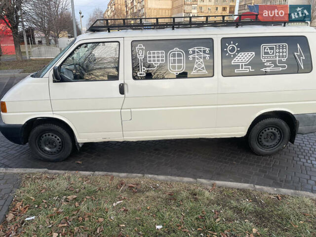 Белый Фольксваген Transporter, объемом двигателя 1.9 л и пробегом 380 тыс. км за 4000 $, фото 1 на Automoto.ua