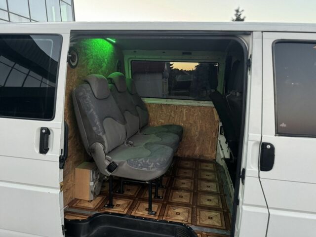 Білий Фольксваген Transporter, об'ємом двигуна 2.5 л та пробігом 400 тис. км за 3999 $, фото 7 на Automoto.ua