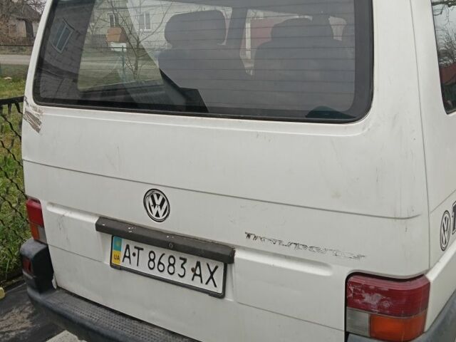 Белый Фольксваген Transporter, объемом двигателя 2.4 л и пробегом 300 тыс. км за 1800 $, фото 3 на Automoto.ua